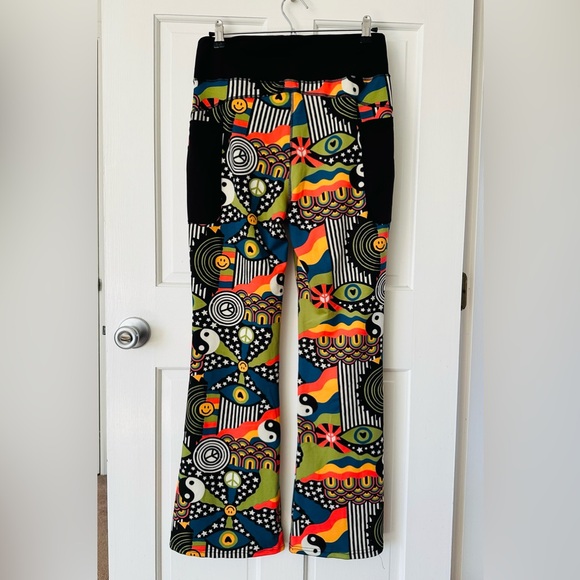 New! POP Fit Groovy Retro Colorful Flare Leggings Pockets Size XL - Picture 4 of 10